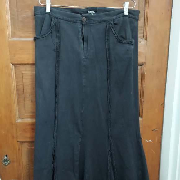 Black Mishu Maxi Skirt - Picture 1 of 4